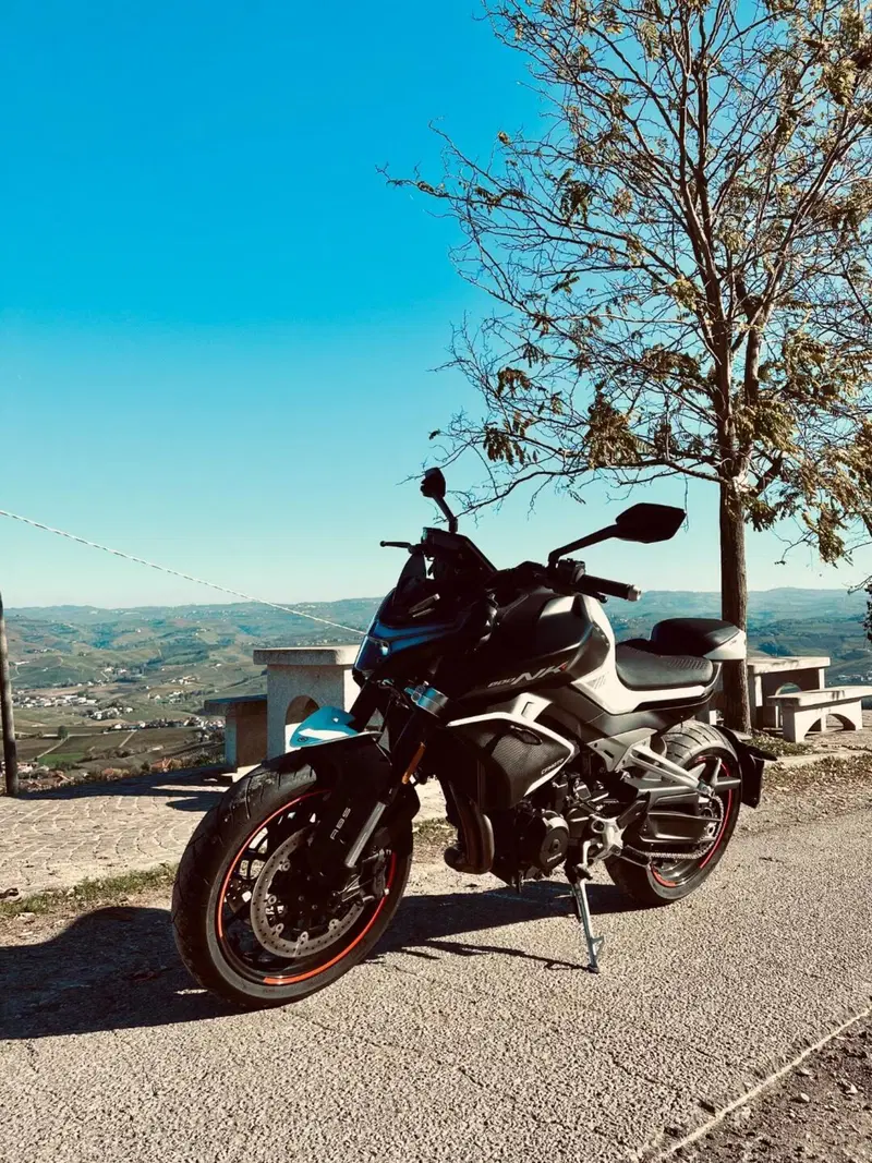 CFMOTO 800NK Advanced (2023 - 26) (3)