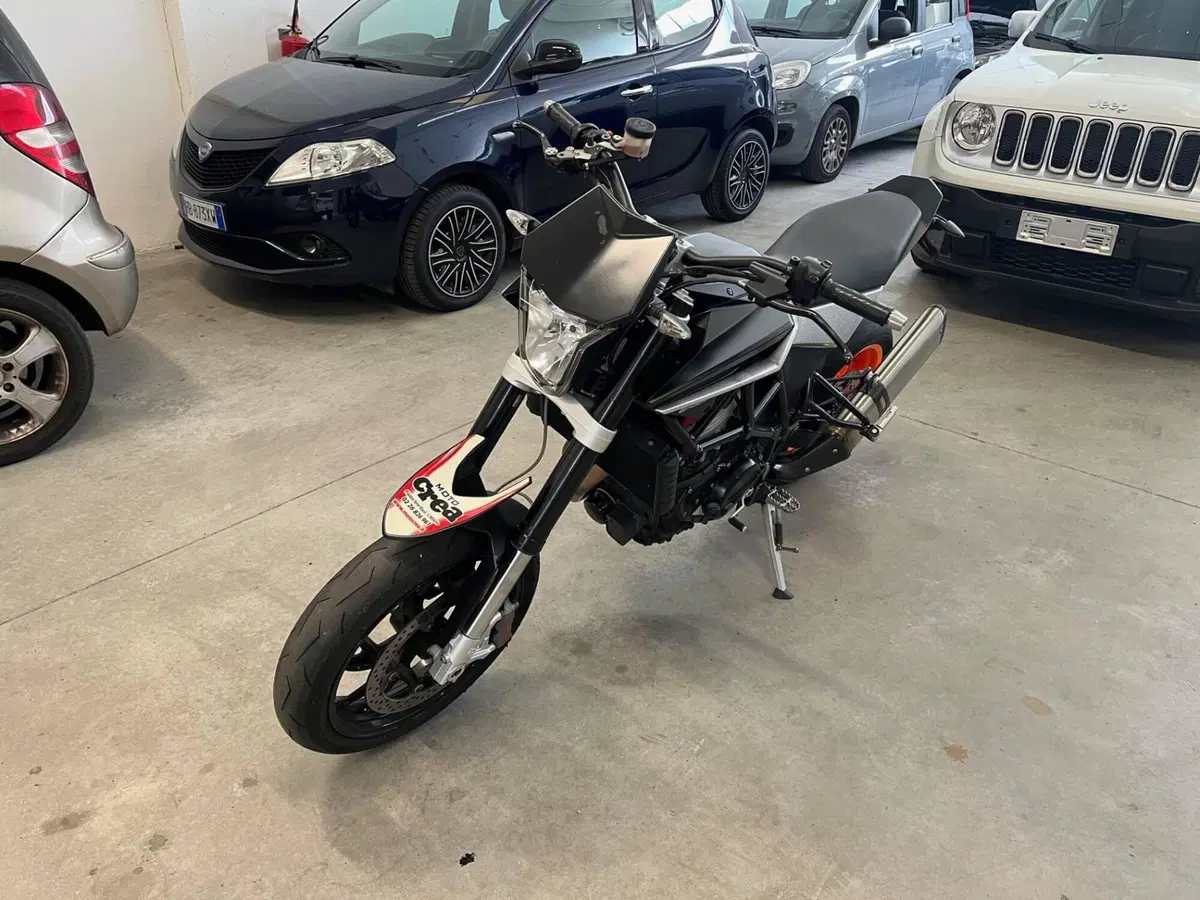 Husqvarna Nuda 900 R (2011 - 13) (2)