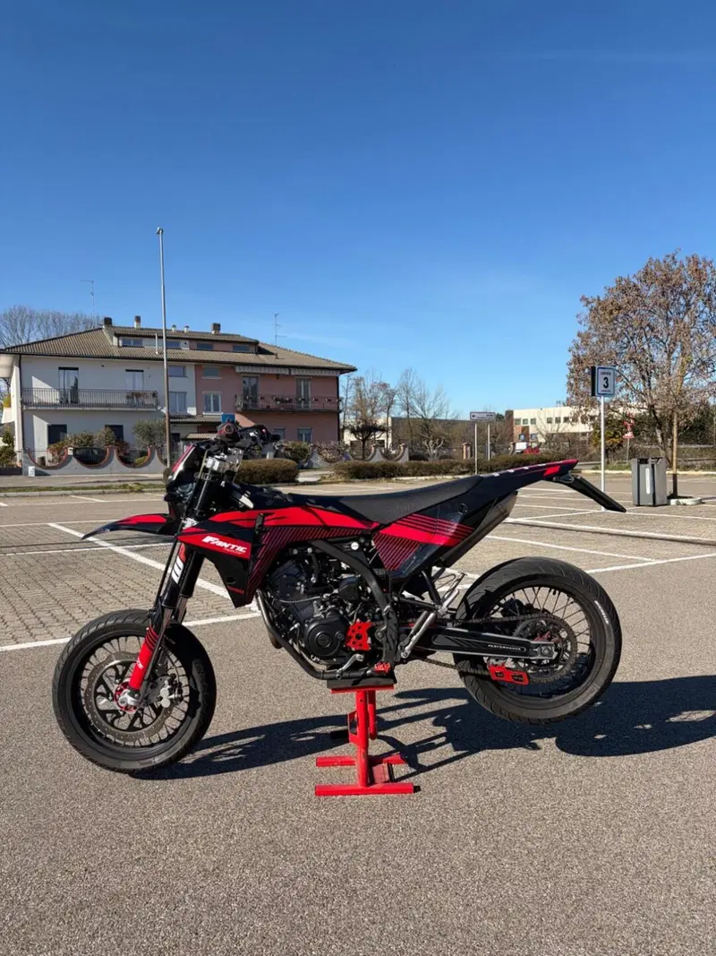 Fantic Motor XMF 125 Motard Performance 4T (2023 - 24)