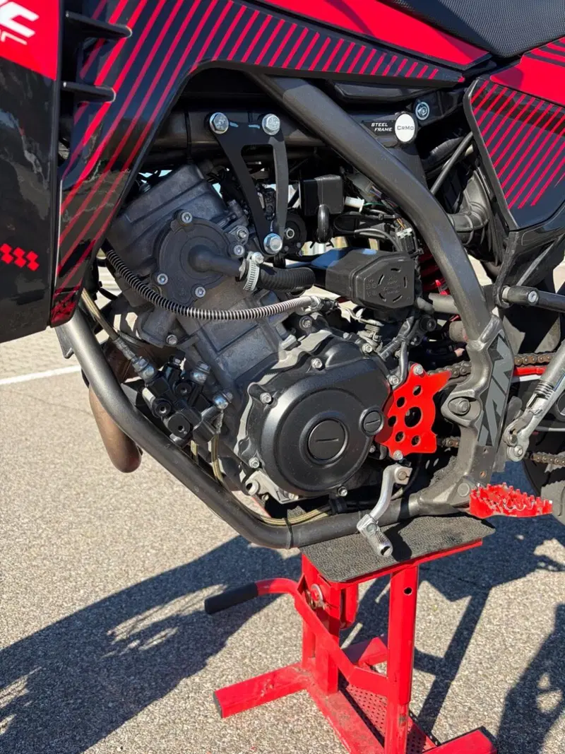Fantic Motor XMF 125 Motard Performance 4T (2023 - 24) (8)
