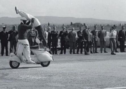 Nico Cereghini: “La Vespa da corsa, da avventura e anche da sci” 