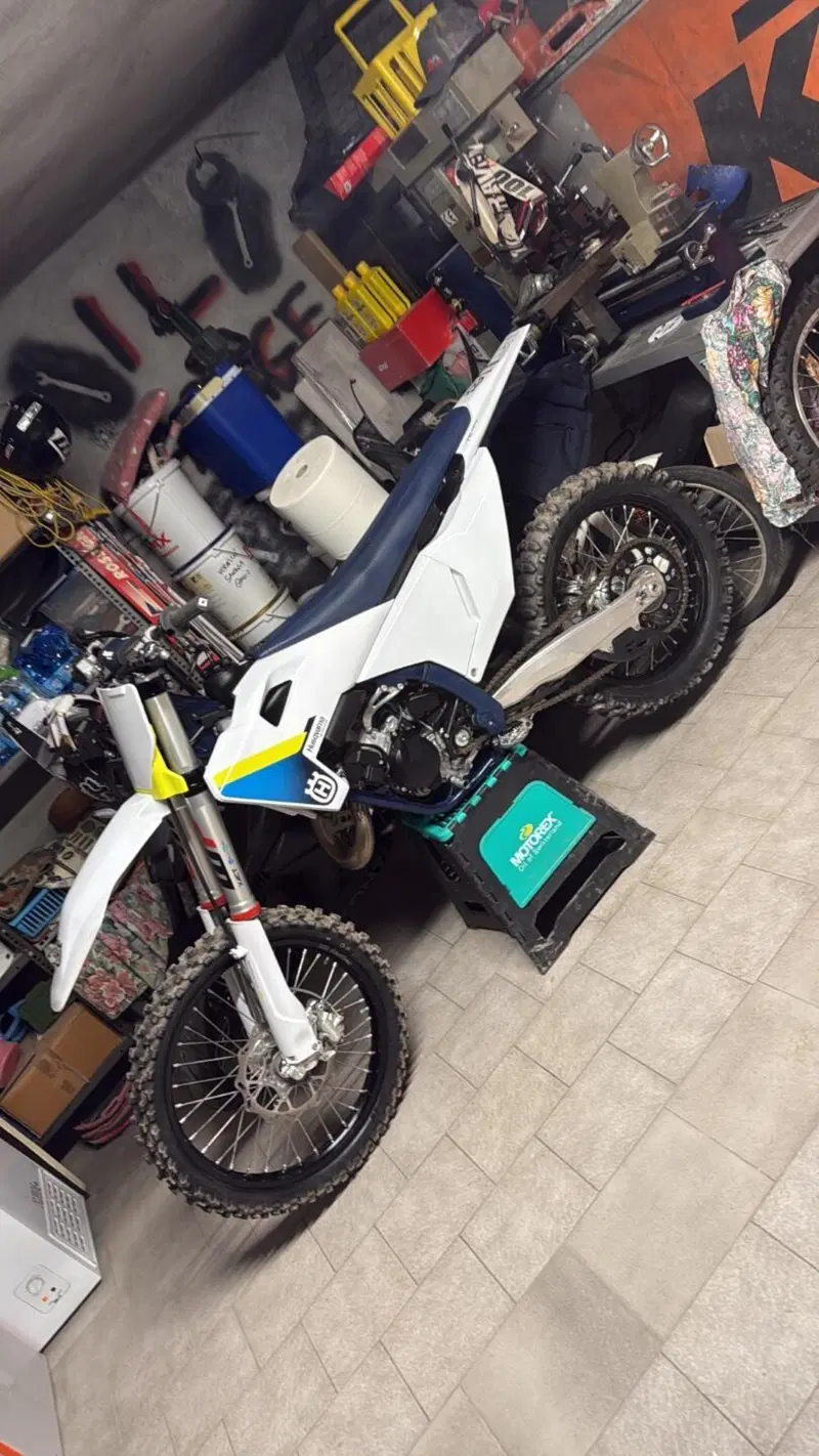 Husqvarna TC 125 (2025) (5)