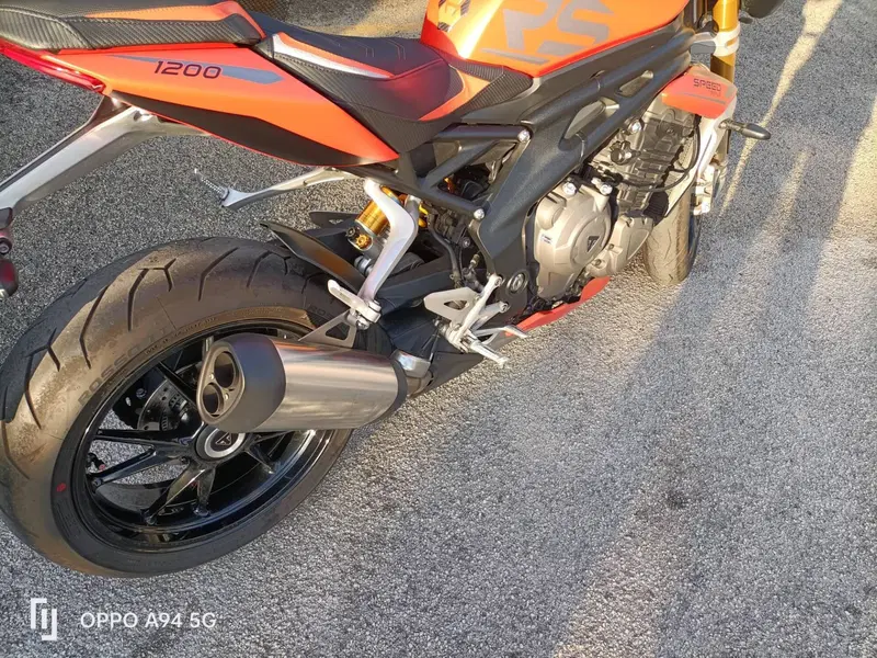 Triumph Speed Triple 1200 RS (2021 - 24) (2)