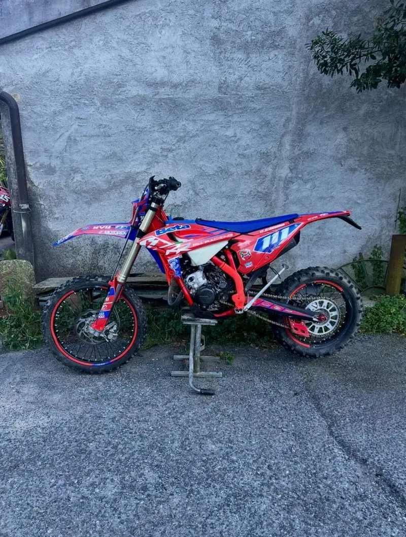 Betamotor RR 125 2T Enduro Race (2025) (2)