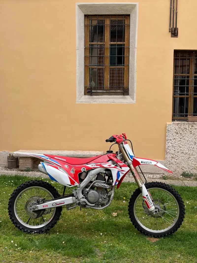 Honda CRF 250R (2017) (2)