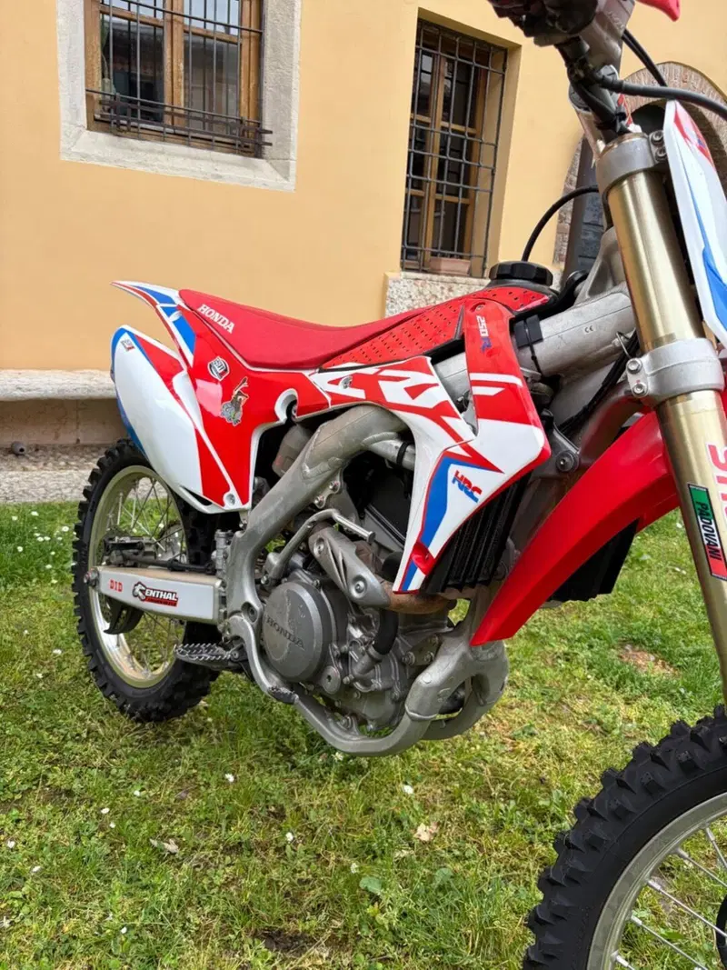 Honda CRF 250R (2017) (6)
