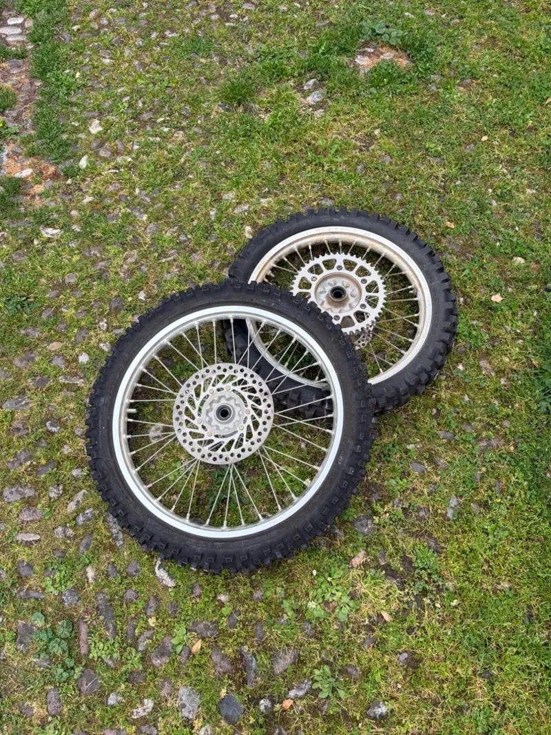 Honda CRF 250R (2017) (10)