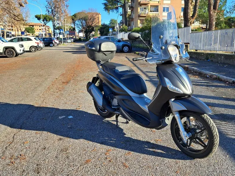 Piaggio Beverly 350 SportTouring ie (2011 - 15) (2)