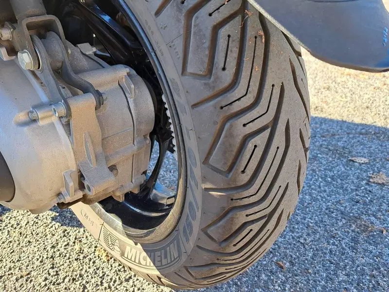 Piaggio Beverly 350 SportTouring ie (2011 - 15) (6)