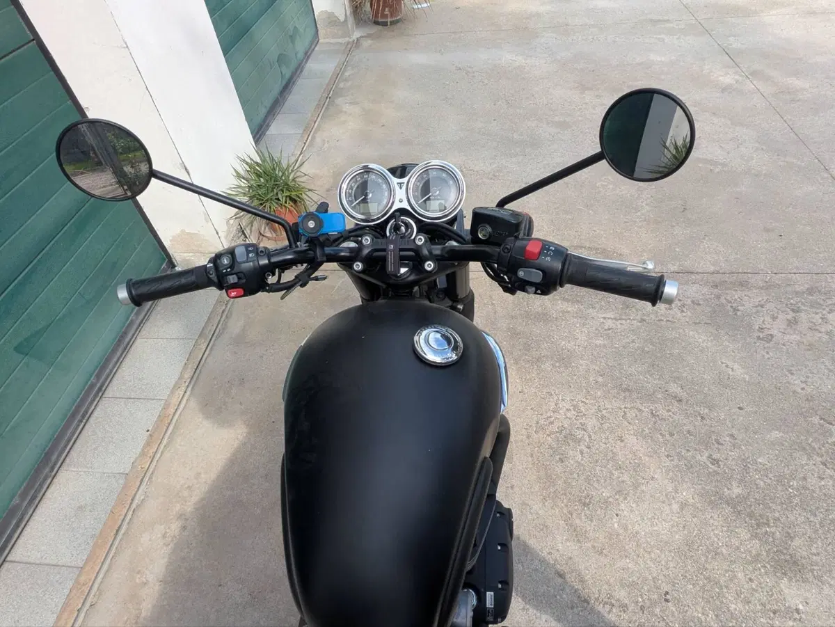 Triumph Bonneville T120 Black (2017 - 20) (4)