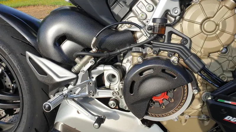 Ducati Streetfighter V4 1100 SP (2022) (2)
