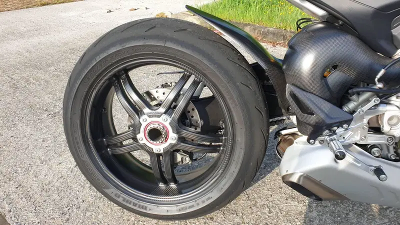 Ducati Streetfighter V4 1100 SP (2022) (4)
