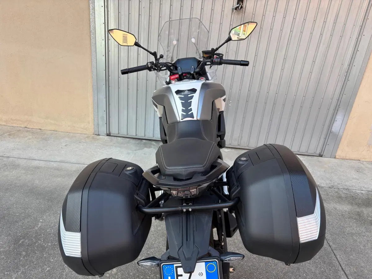 CFMOTO 650MT (2021 - 24) (4)