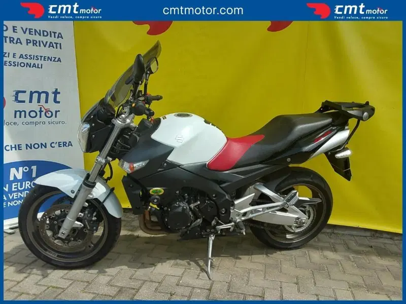 Suzuki GSR 600 (2006 - 11) (4)
