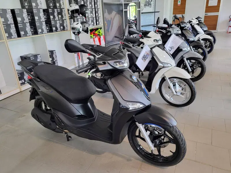 Piaggio Liberty 150 S (2025 - 26) (2)