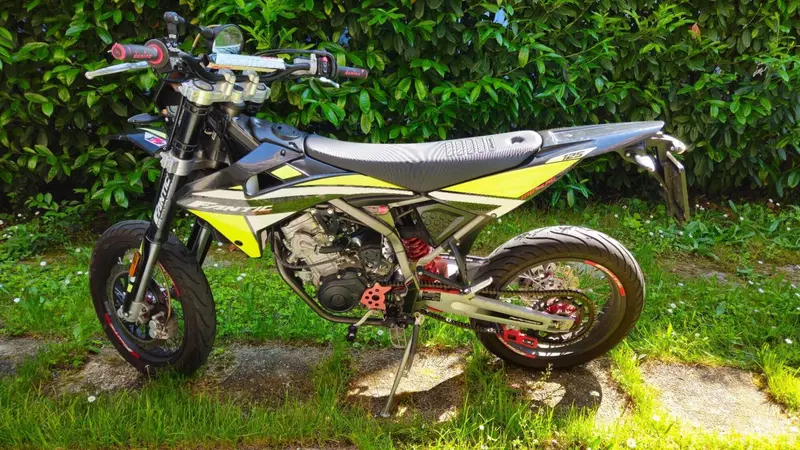 Fantic Motor Motard 125 Performance 4t (2020)