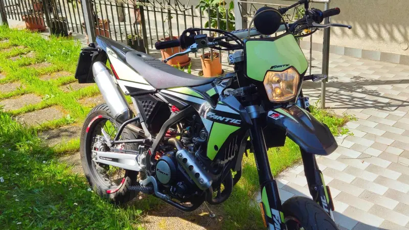 Fantic Motor Motard 125 Performance 4t (2020) (2)