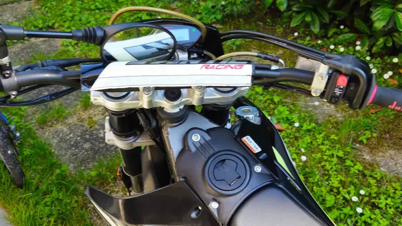 Fantic Motor Motard 125 Performance 4t (2020) (5)