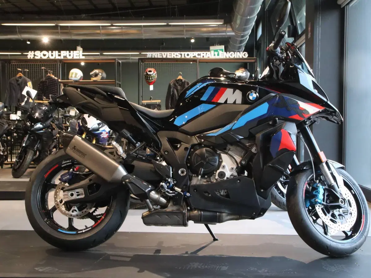 Bmw M 1000 XR (2024 - 26)