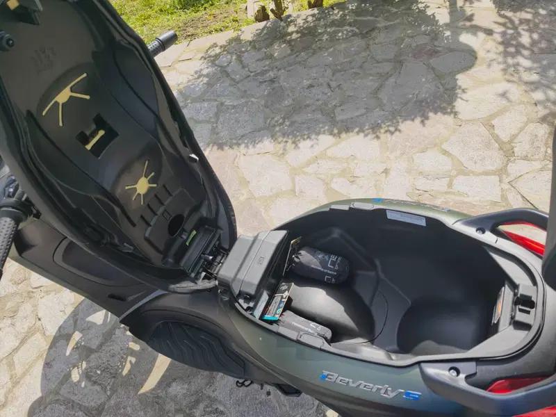 Piaggio Beverly 310 S (2025 - 26) (9)