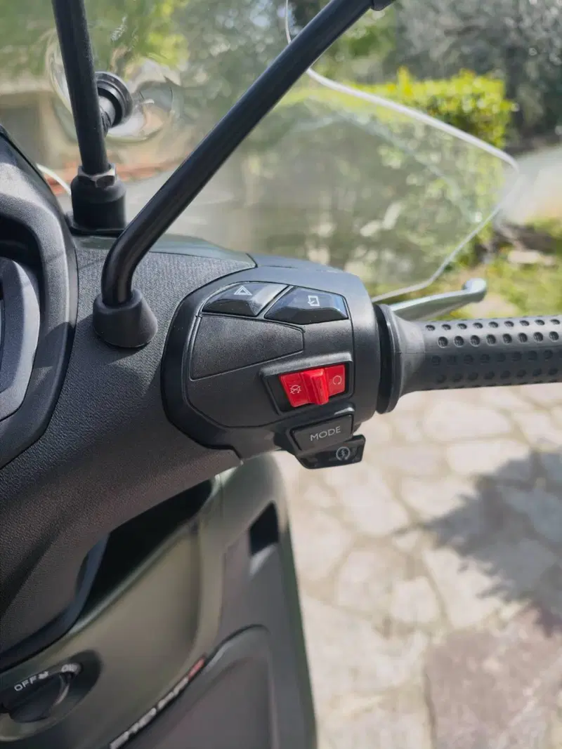 Piaggio Beverly 310 S (2025 - 26) (11)