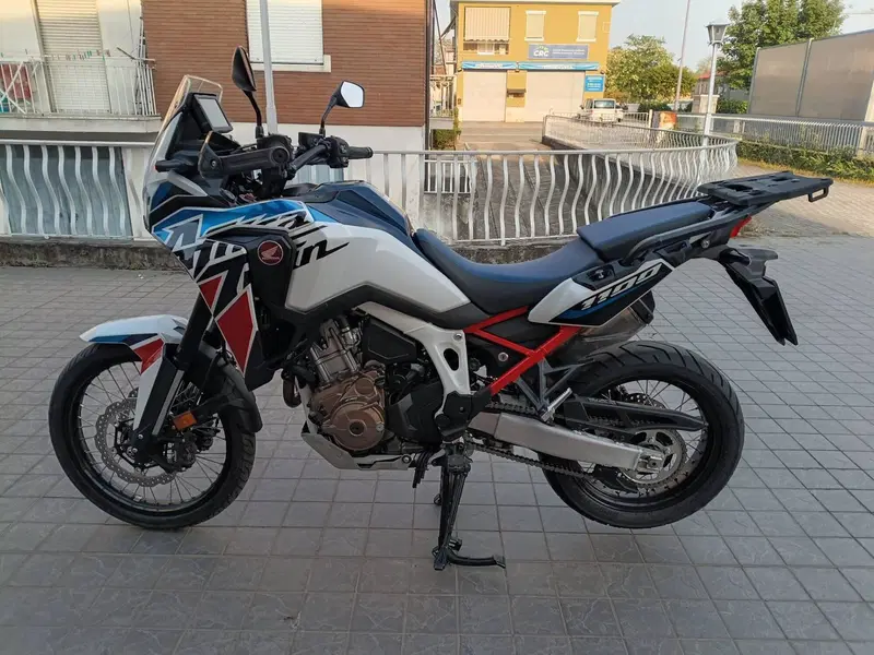 Honda Africa Twin CRF 1100L DCT (2022 - 23) (2)