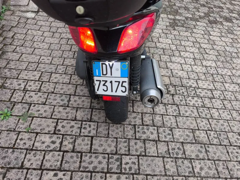 Yamaha X-Max 250 (2010 - 13) (2)