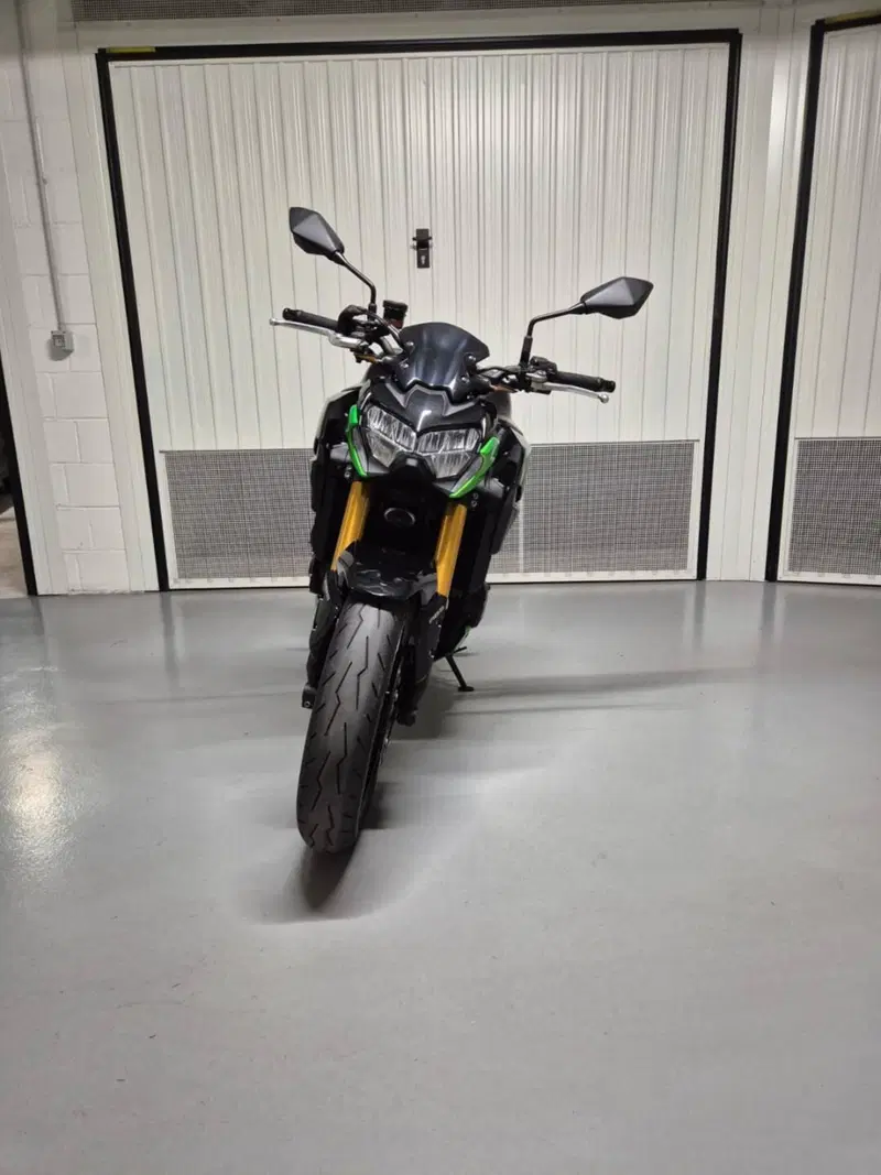 Kawasaki Z 900 SE (2022 - 24) (5)