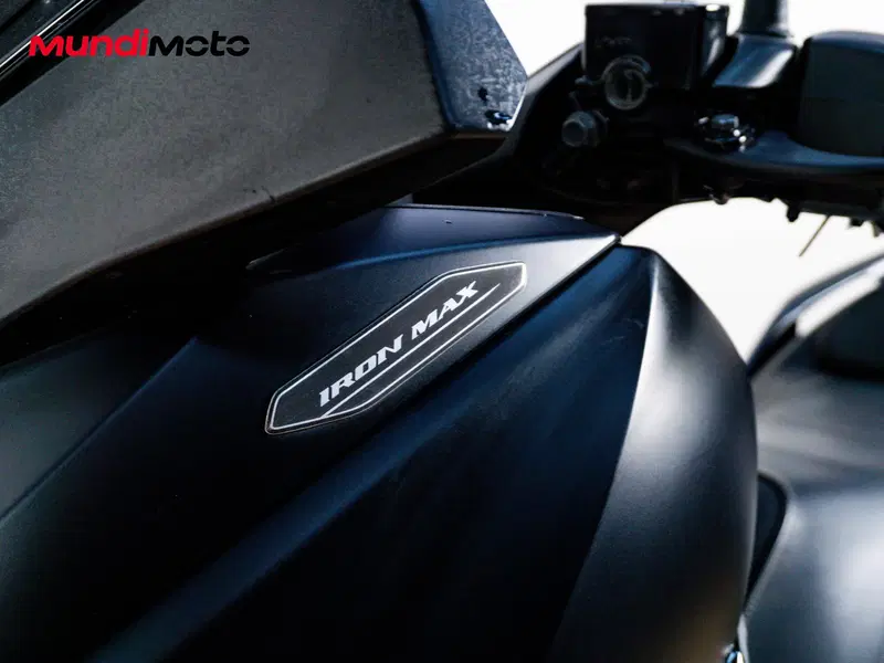 Yamaha X-Max 250 Iron Max ABS (2016) (18)