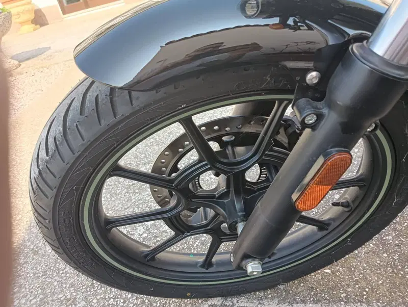 Royal Enfield Meteor 350 (2021 - 26) (3)