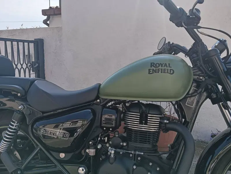 Royal Enfield Meteor 350 (2021 - 26) (4)