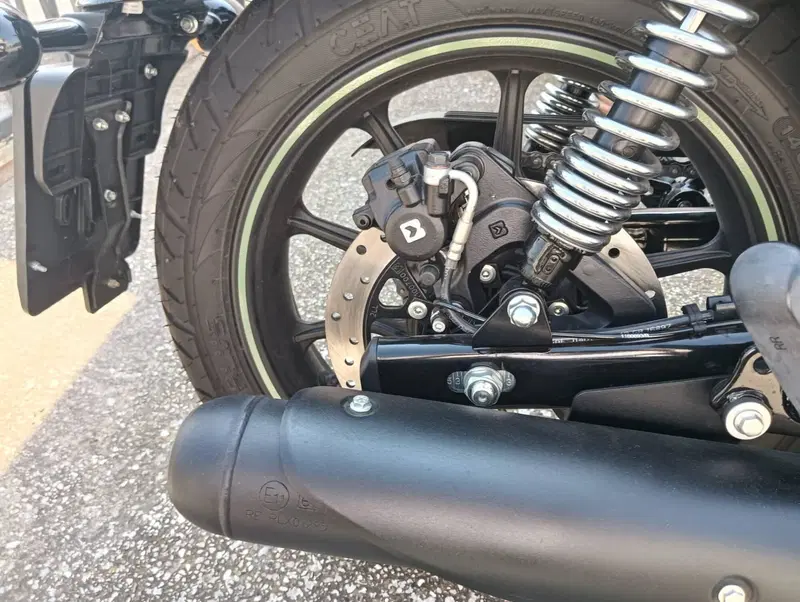 Royal Enfield Meteor 350 (2021 - 26) (5)