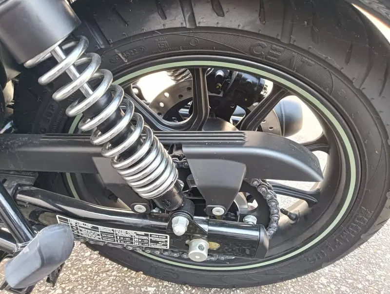 Royal Enfield Meteor 350 (2021 - 26) (10)