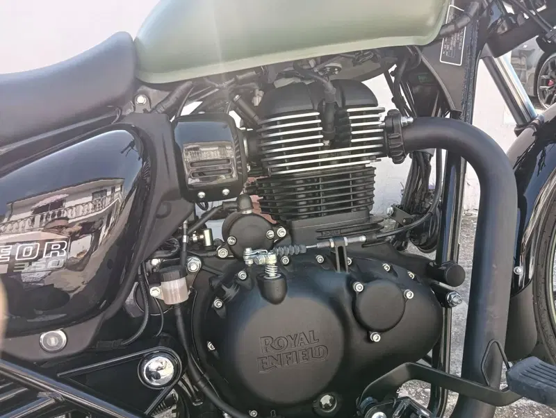 Royal Enfield Meteor 350 (2021 - 26) (14)