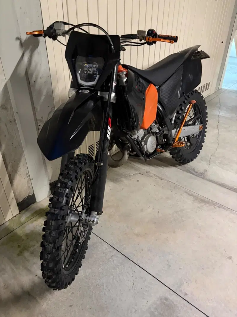 KTM 125 EXC (2005) (2)