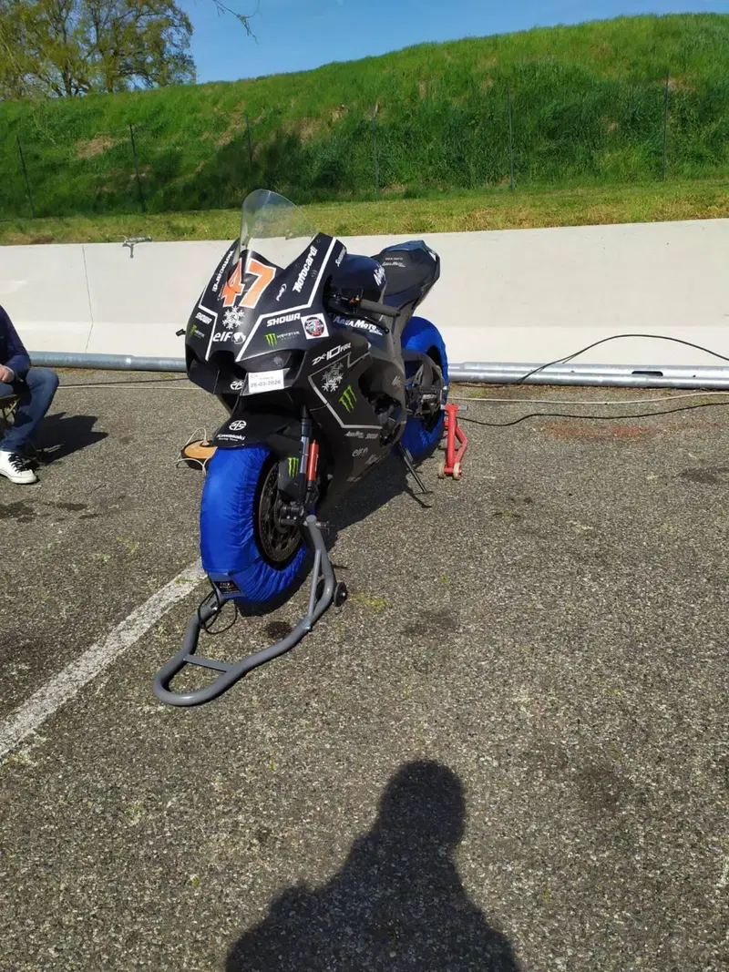 Kawasaki Ninja 1000 ZX-10R (2021 - 25) (4)