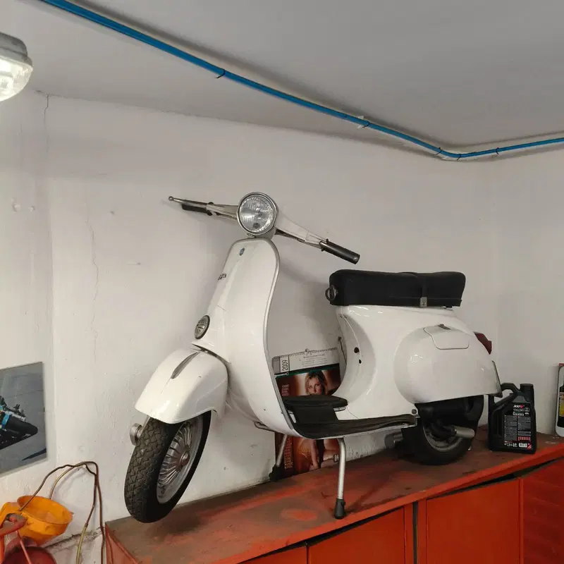 Vespa Primavera  (2)