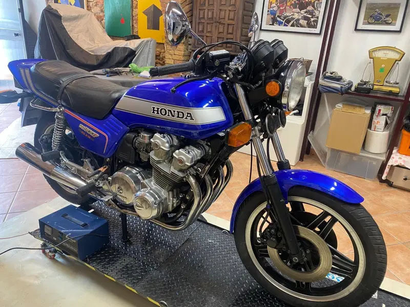 Honda 900f (12)