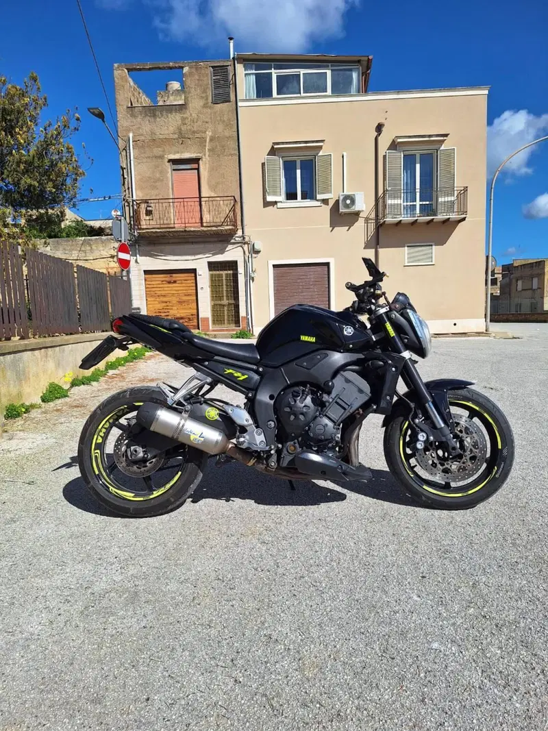 Yamaha FZ1 (2006 - 16) (4)