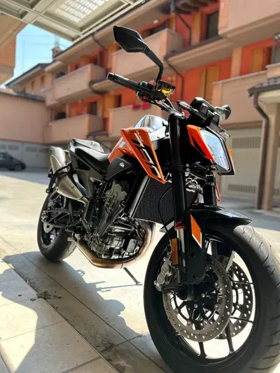 KTM 790 Duke L (2023 - 24) usata