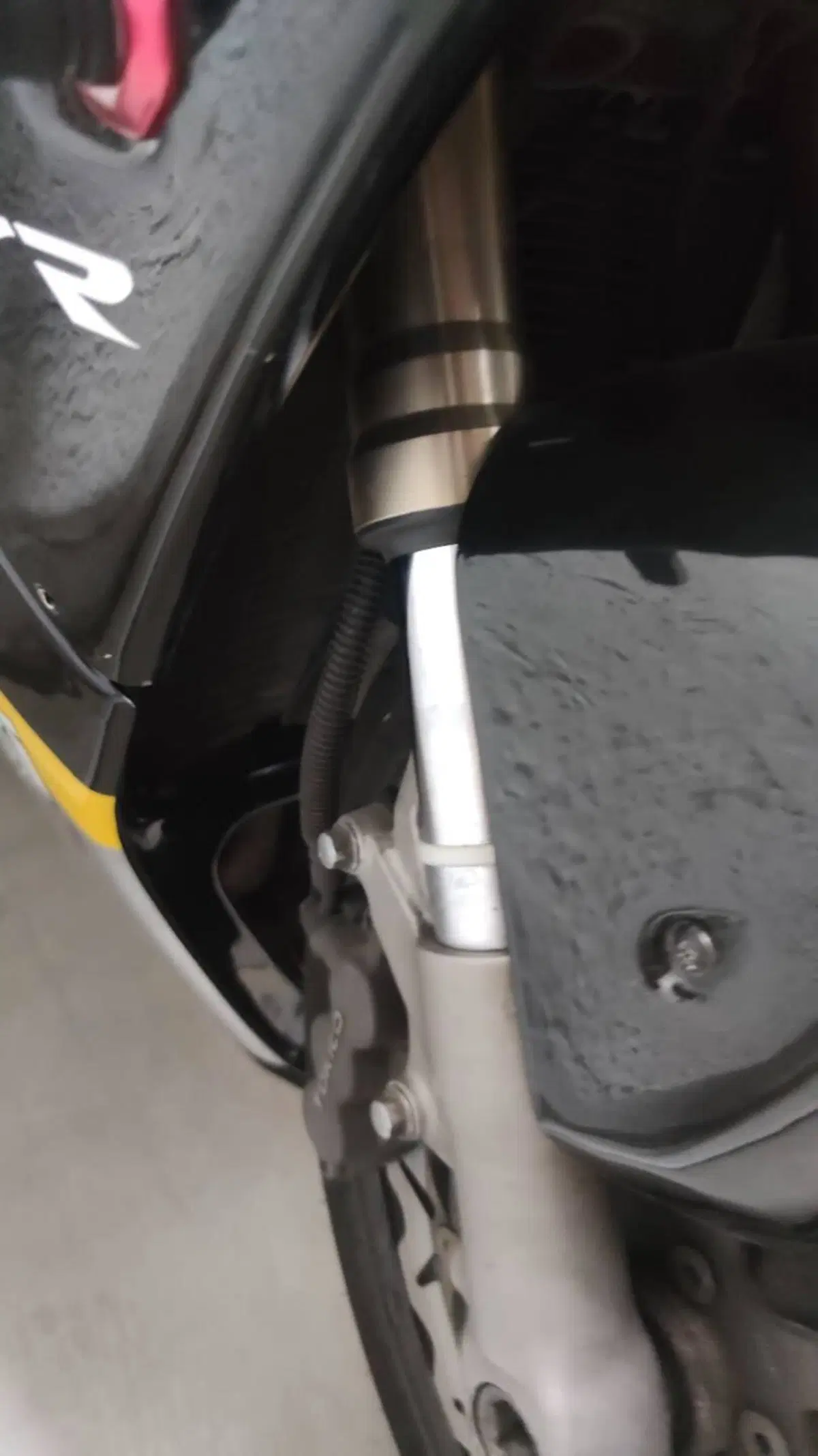 Kawasaki ZX7R  (2)