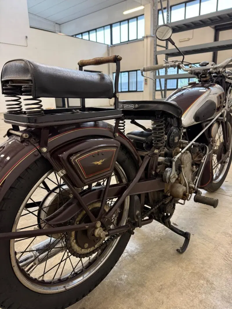 Moto Guzzi Sport 15 (9)