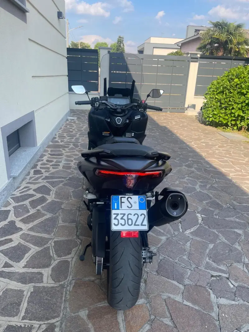 Yamaha T-Max 560 Tech Max (2025 - 26) (2)