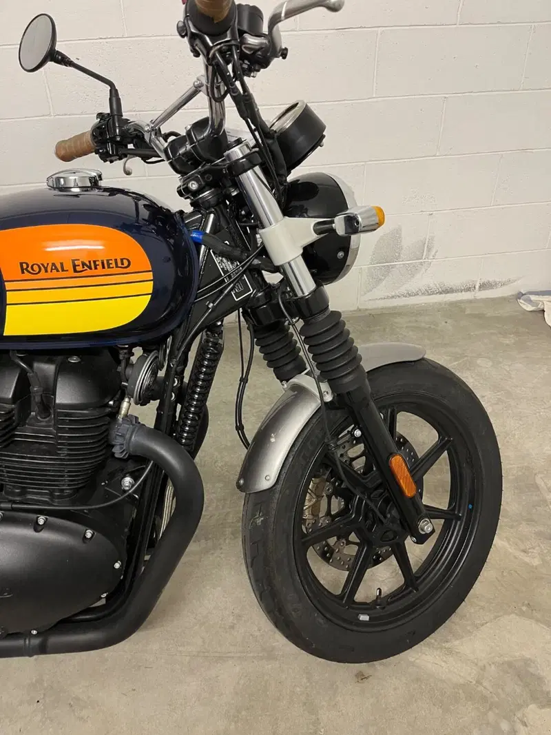 Royal Enfield Interceptor 650 (2021 - 26) (6)