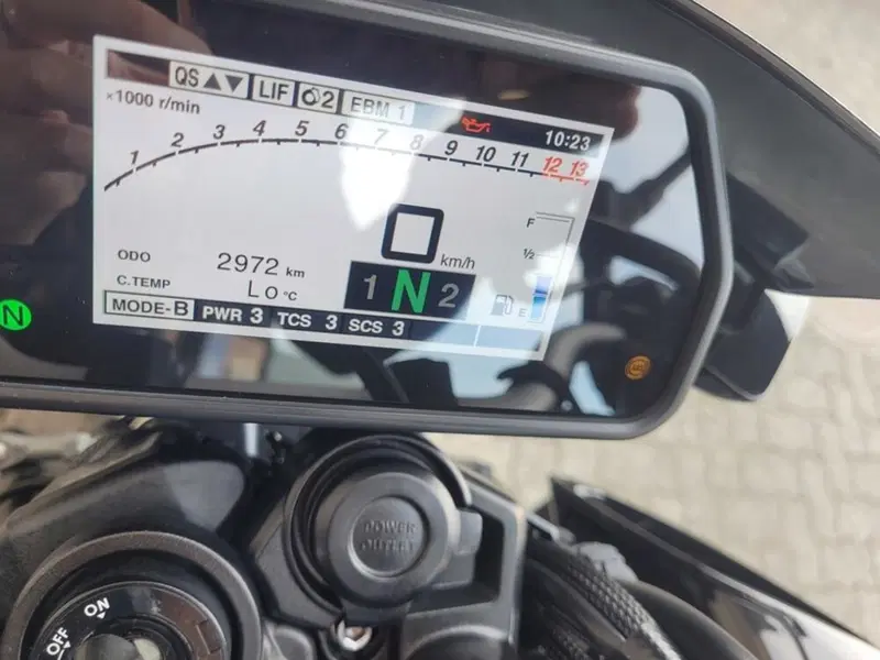 Yamaha MT-10 (2022 - 26) (2)