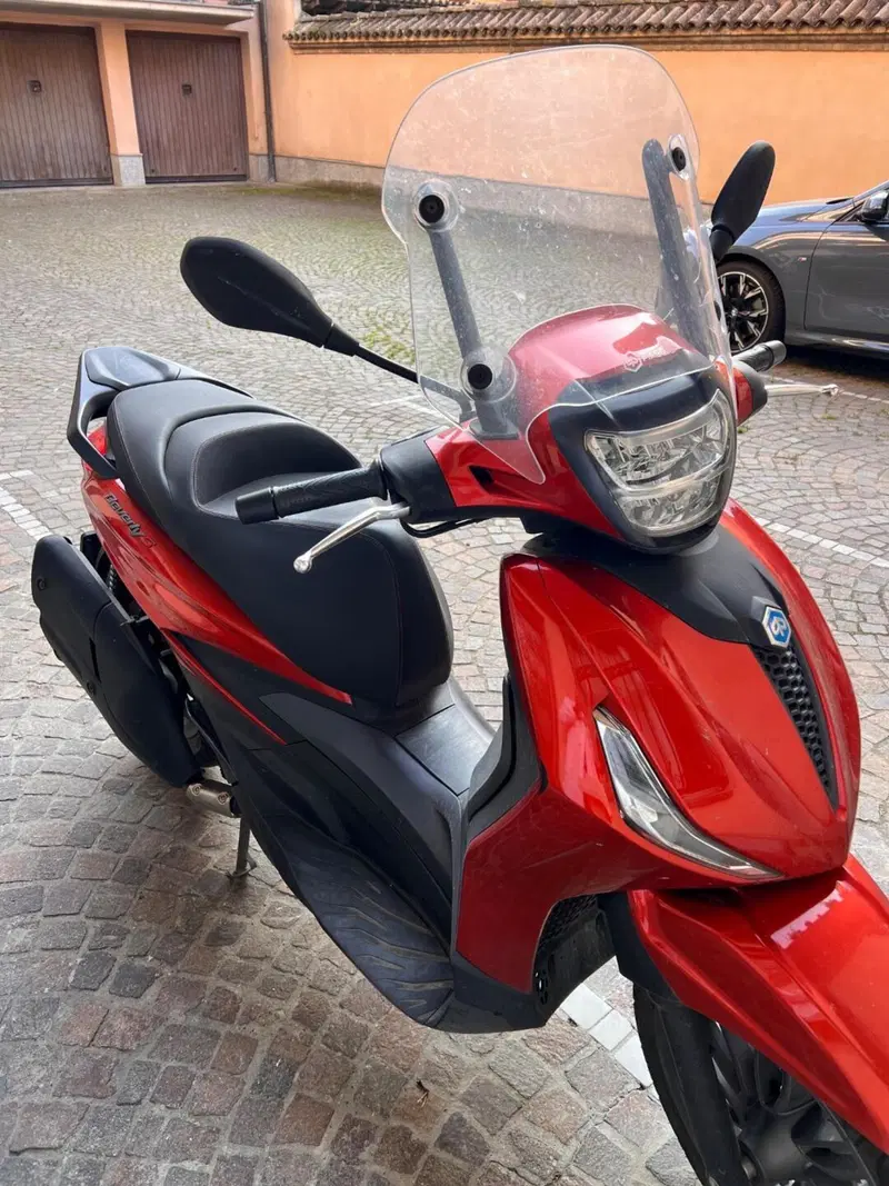 Piaggio Beverly 400 S ABS-ASR (2021 - 24) (2)