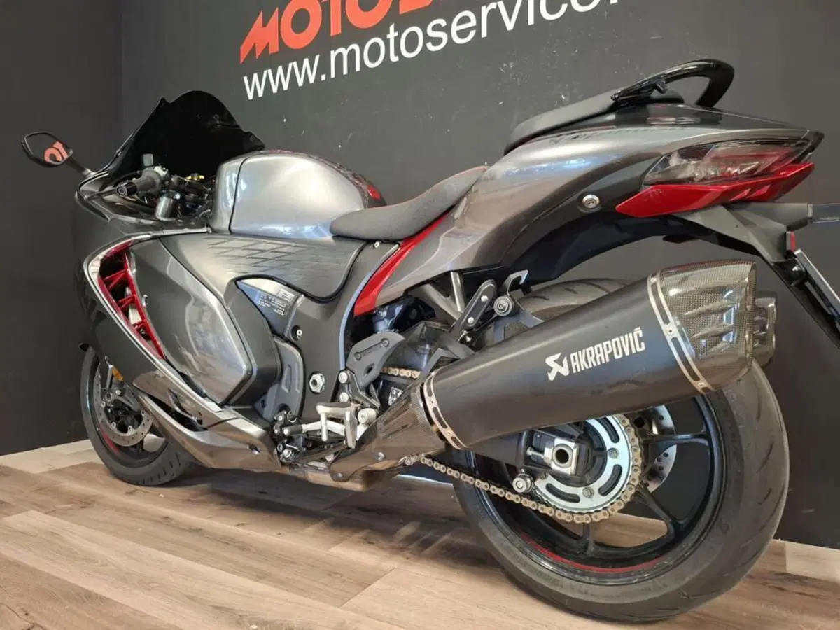 Suzuki GSX 1300 R Hayabusa (2021 - 24) (6)