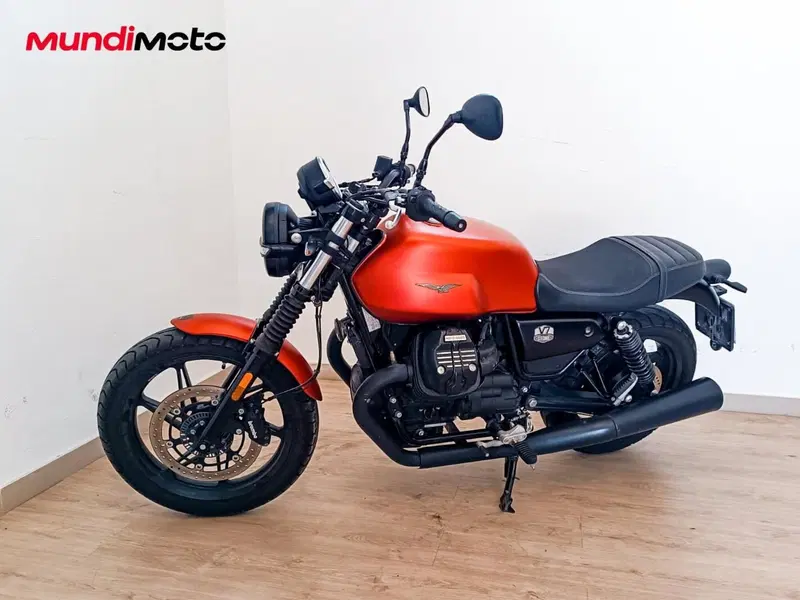 Moto Guzzi V7 Stone Centenario (2021 - 22) (8)
