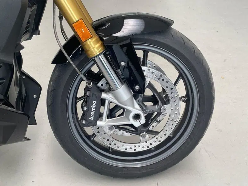 Bmw R 1250 R (2021 - 25) (2)