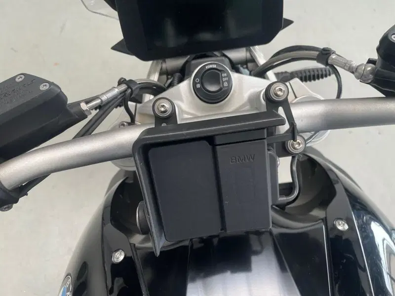Bmw R 1250 R (2021 - 25) (10)